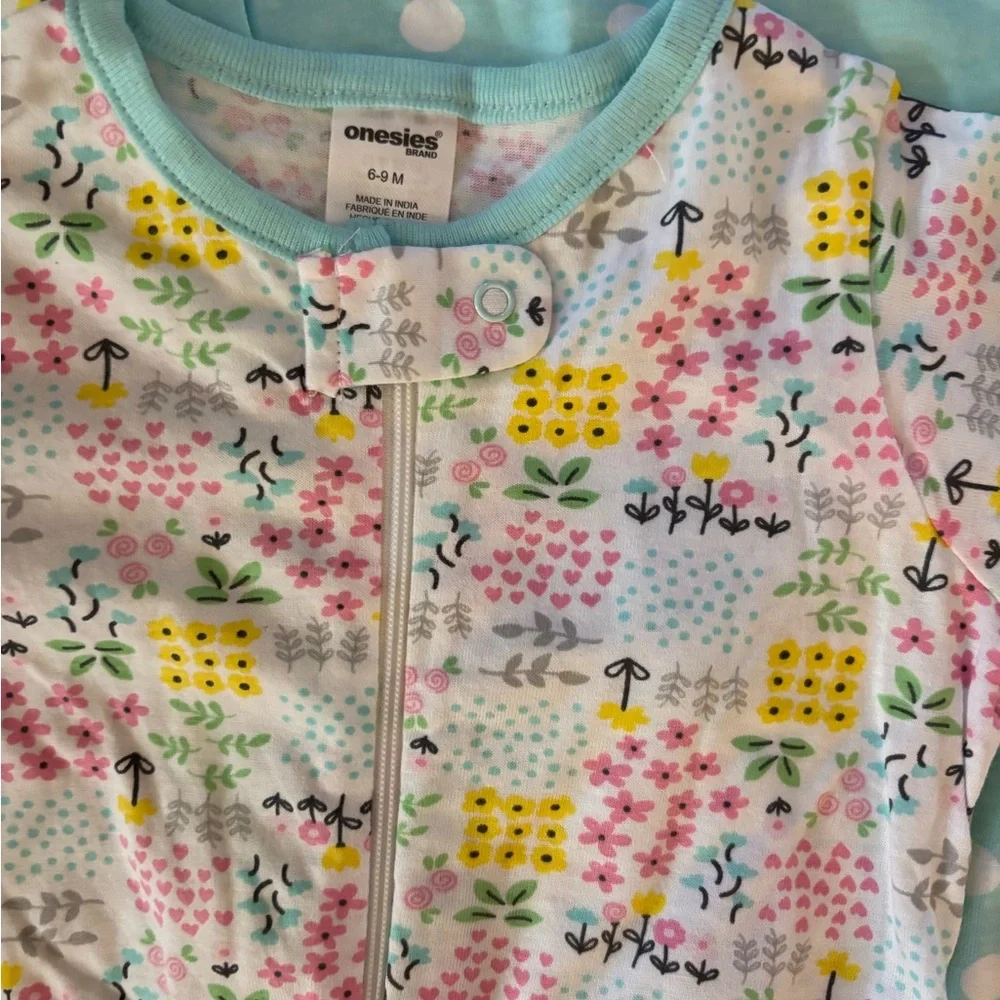 4-Pk Girls' Printed and Solid Footed Oneies One-Piece Sleepers  Sz 6-9month